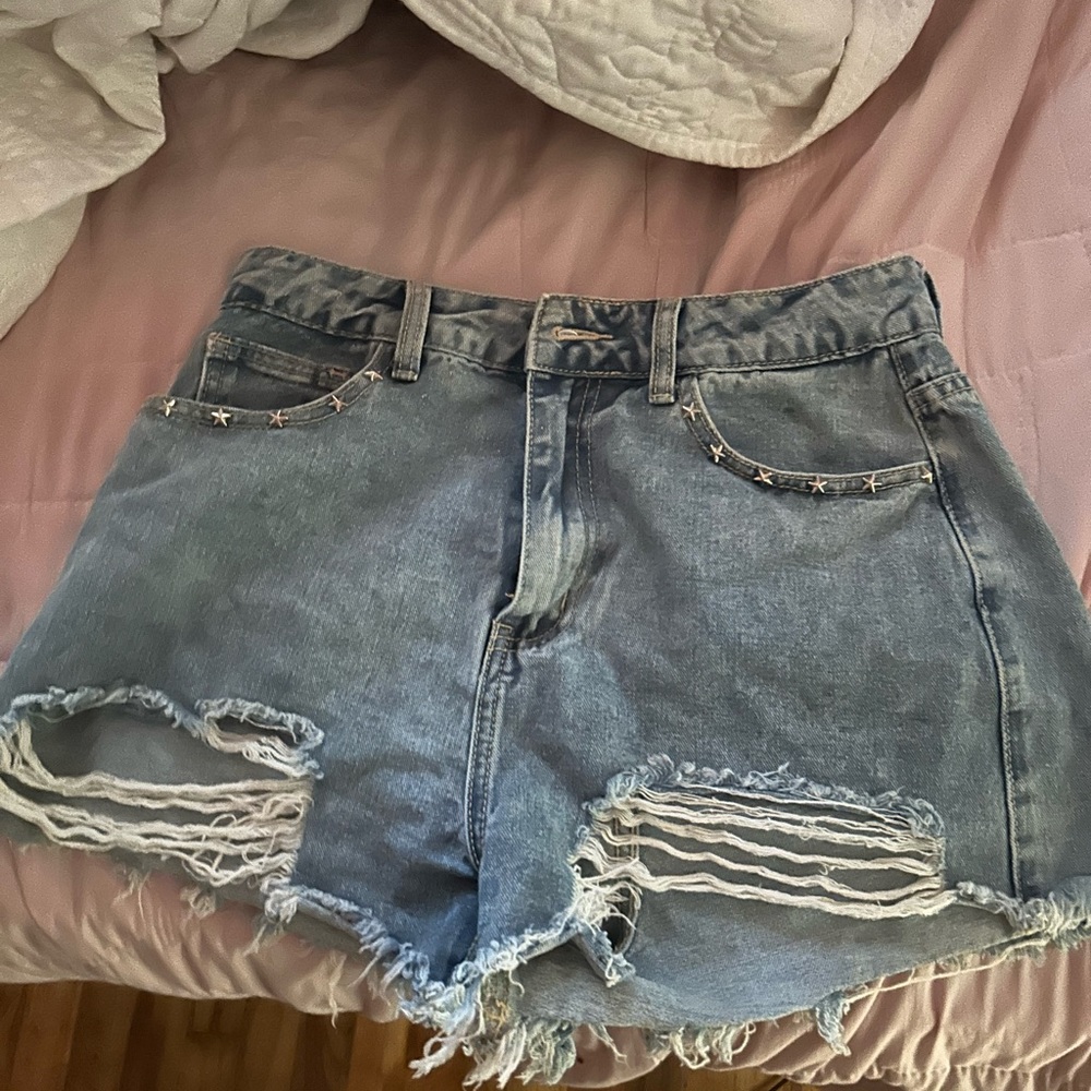 Shein jean shorts with stars/ s: 6 (M)